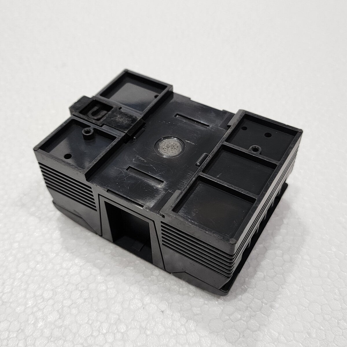 KEYENCE KV-E16R OUTPUT RELAY MODULE