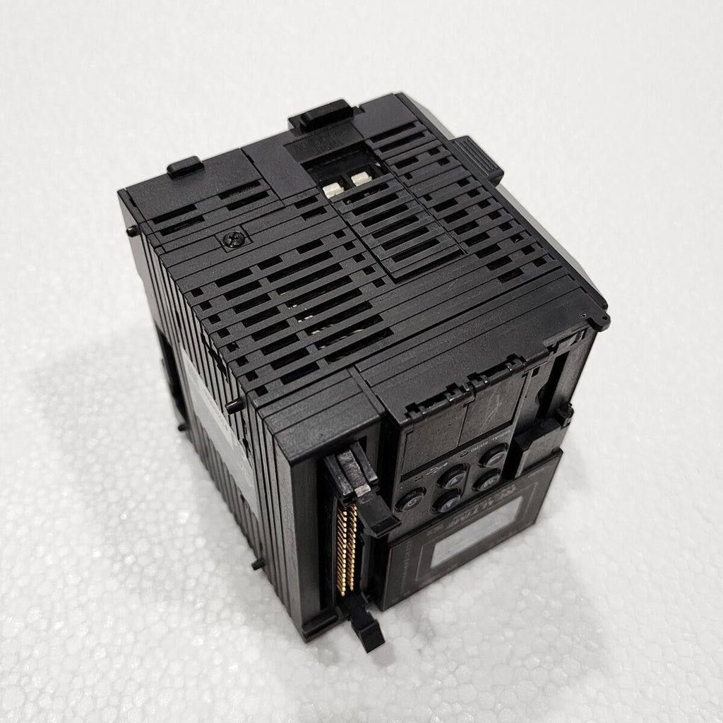 KEYENCE KV-3000 REAL TIME LOGIC CONTROLLER