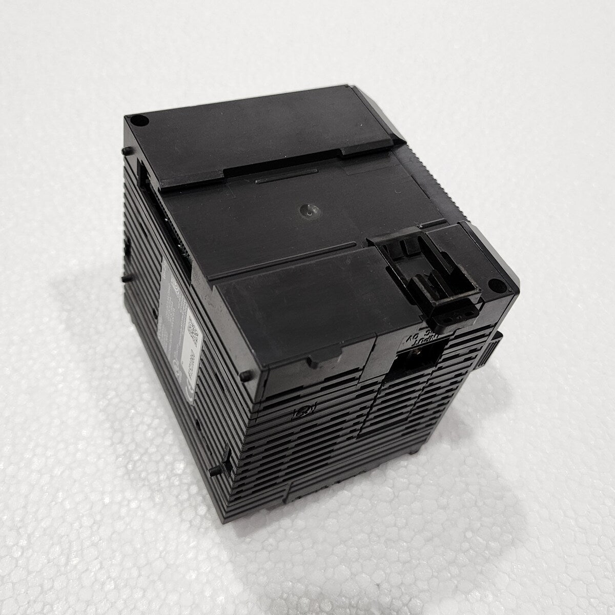 KEYENCE KV-3000 REAL TIME LOGIC CONTROLLER