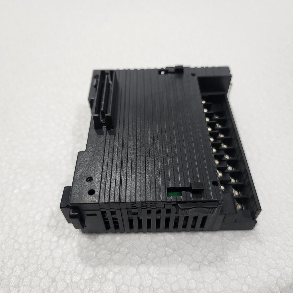KEYENCE KV-AD40 ANALOG INPUT MODULE