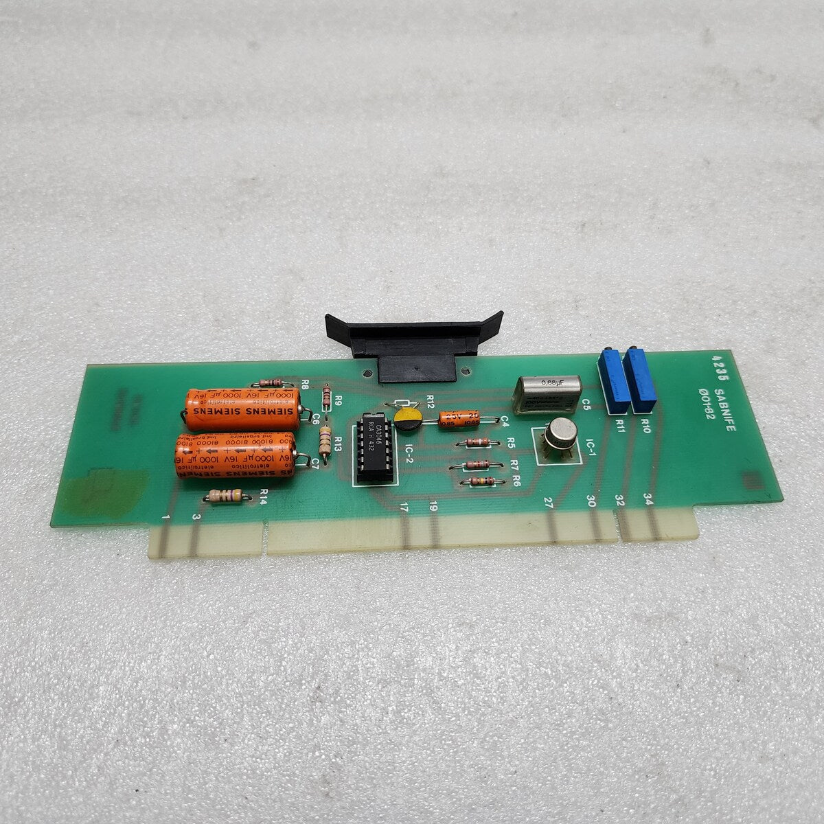 SAB NIFE 4235 PCB 01-82
