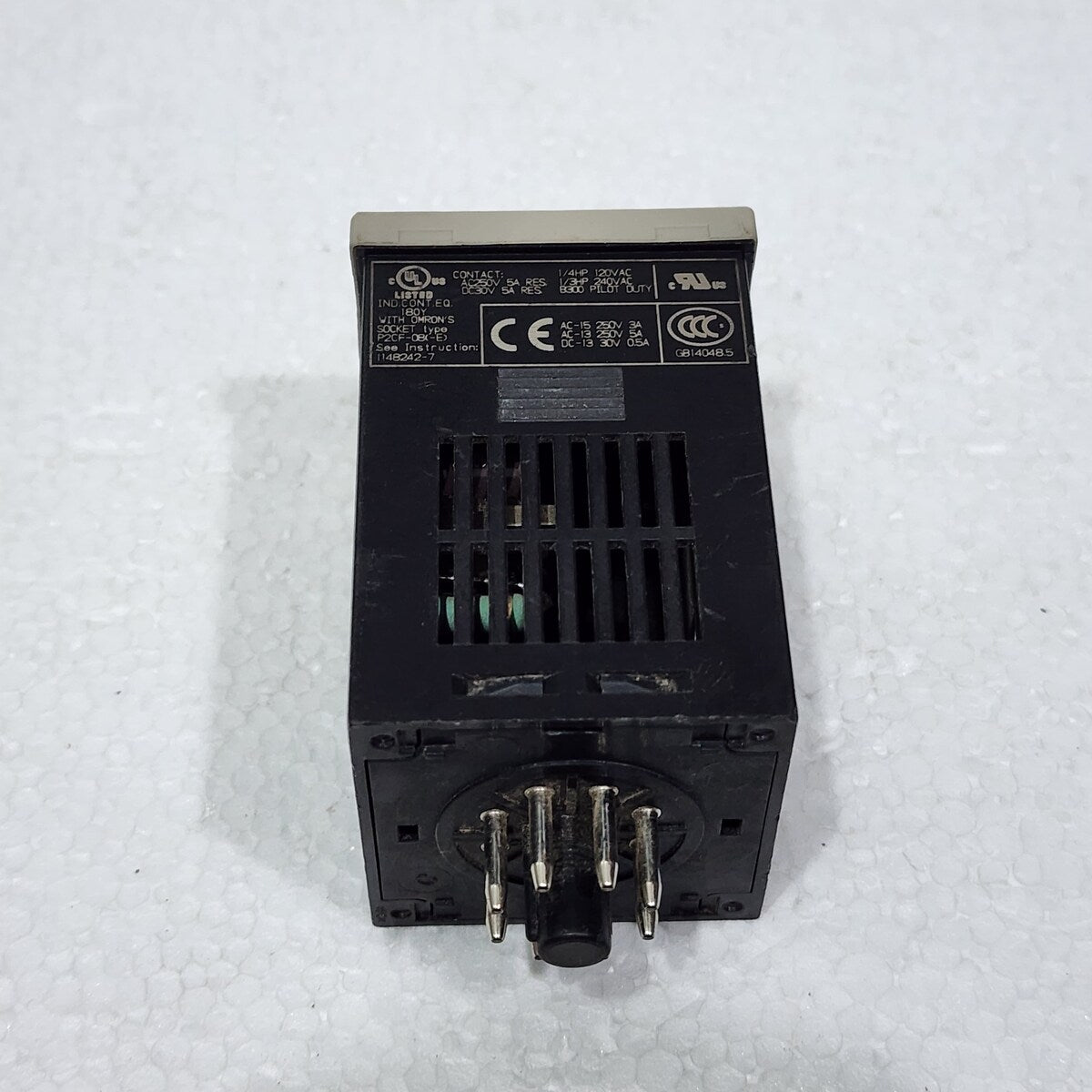 OMRON H5CZ-L8 DIGITAL TIMER 100-240V LOT OF 4 UNIT