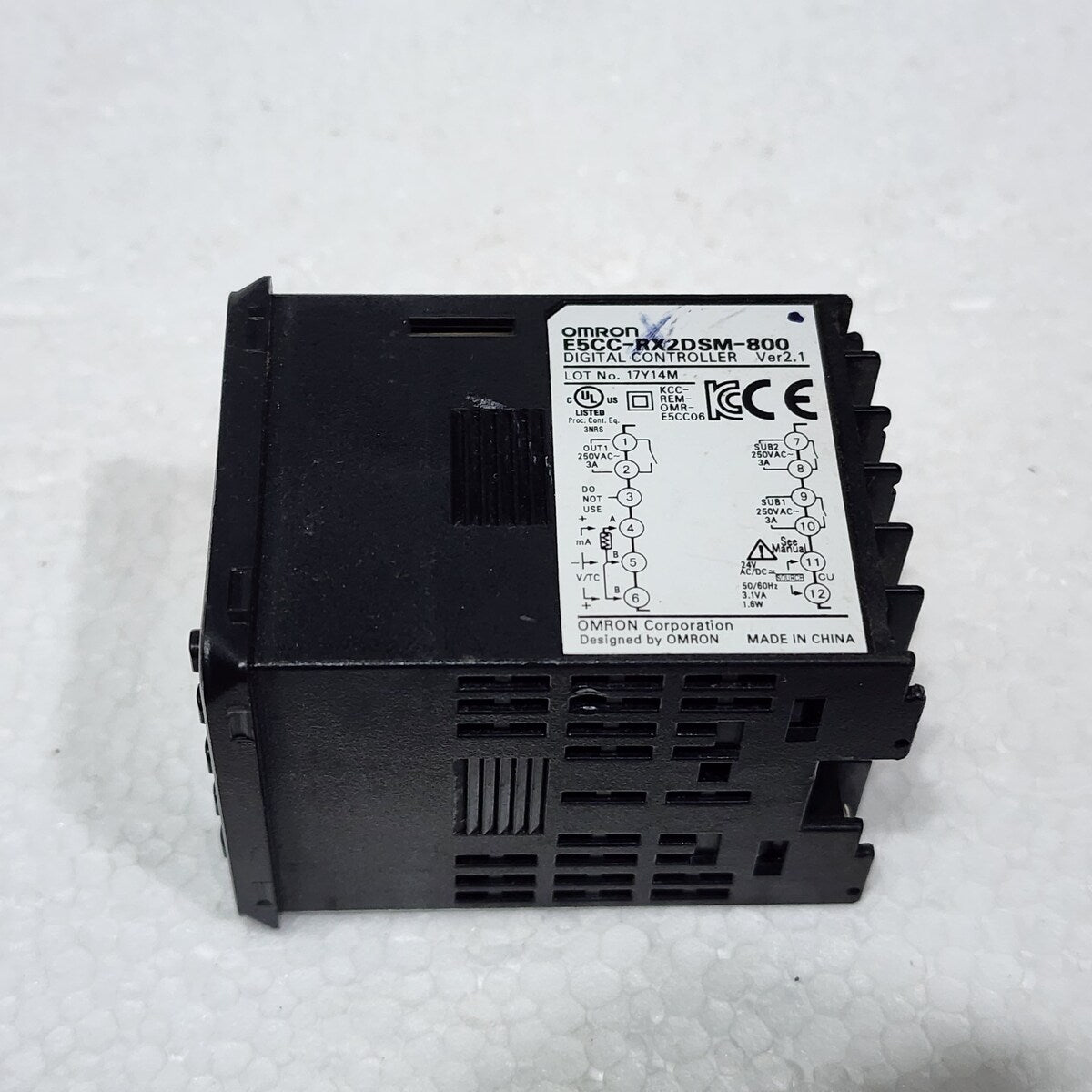 OMRON E5CC-RX2DSM-800 VER 2.1 DIGITAL TEMPERATURE CONTROLLER 24V AC/DC