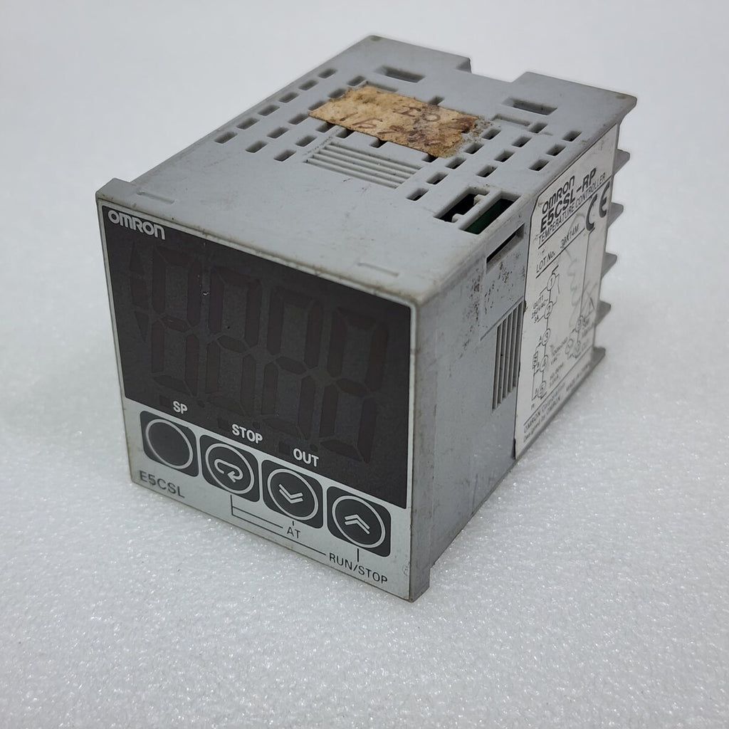 OMRON E5CSL-RP TEMPERATURE CONTROLLER 100-240V LOT OF 3 UNIT