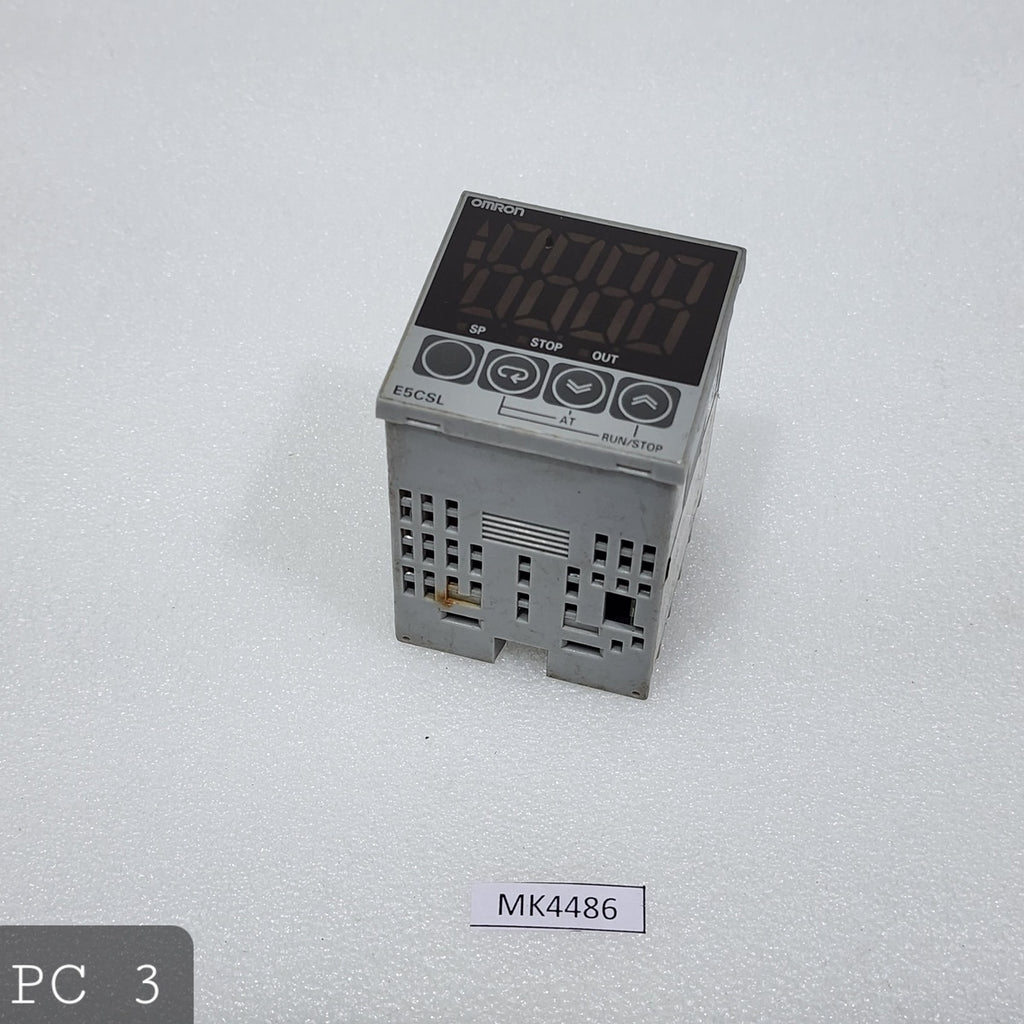 OMRON E5CSL-RP TEMPERATURE CONTROLLER 100-240V LOT OF 3 UNIT