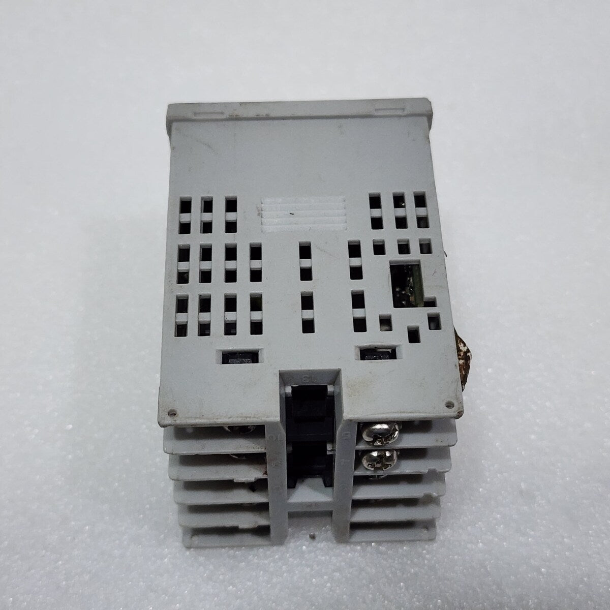 OMRON E5CWL-Q1TC TEMPERATURE CONTROLLER 100-240V LOT OF 3 UNIT