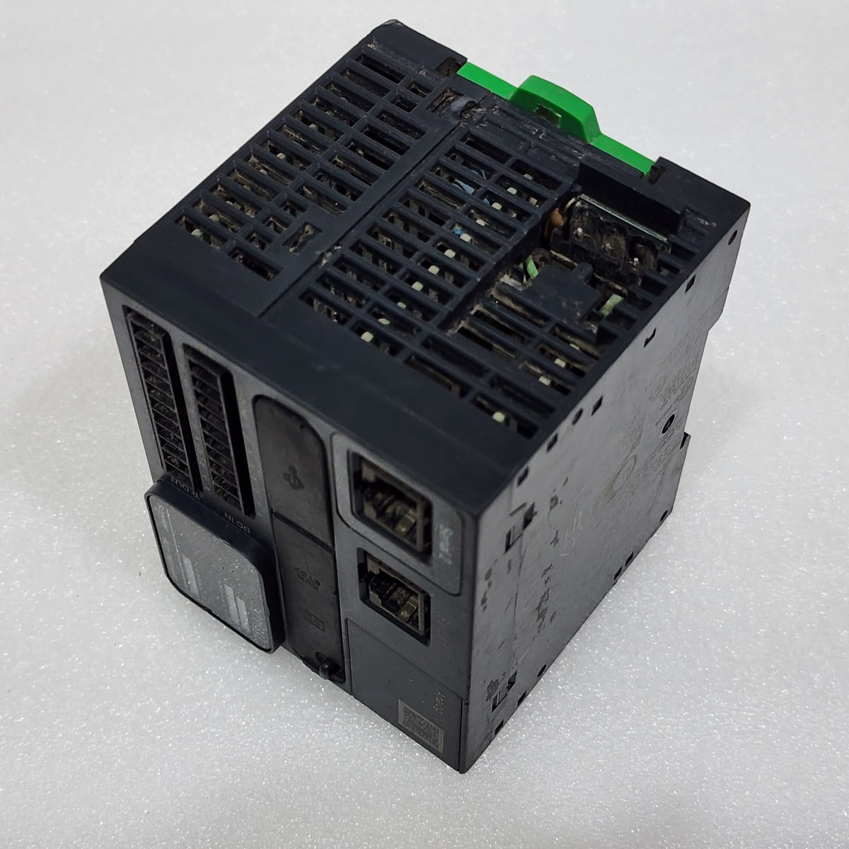 M221 LOGIC CONTROLLER TM221M16T