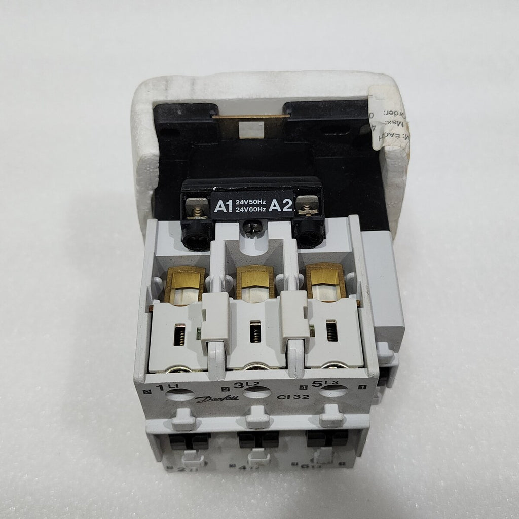 DANFOSS CI32 CONTACTOR 24VAC 037H0061.13