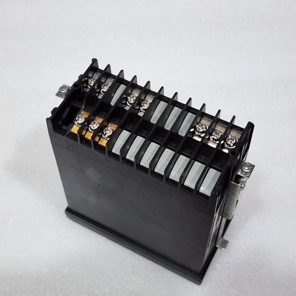 RKC INSTRUMENT INC REX-F400 TEMPERATURE CONTROLLER 14K19016 100-240VAC