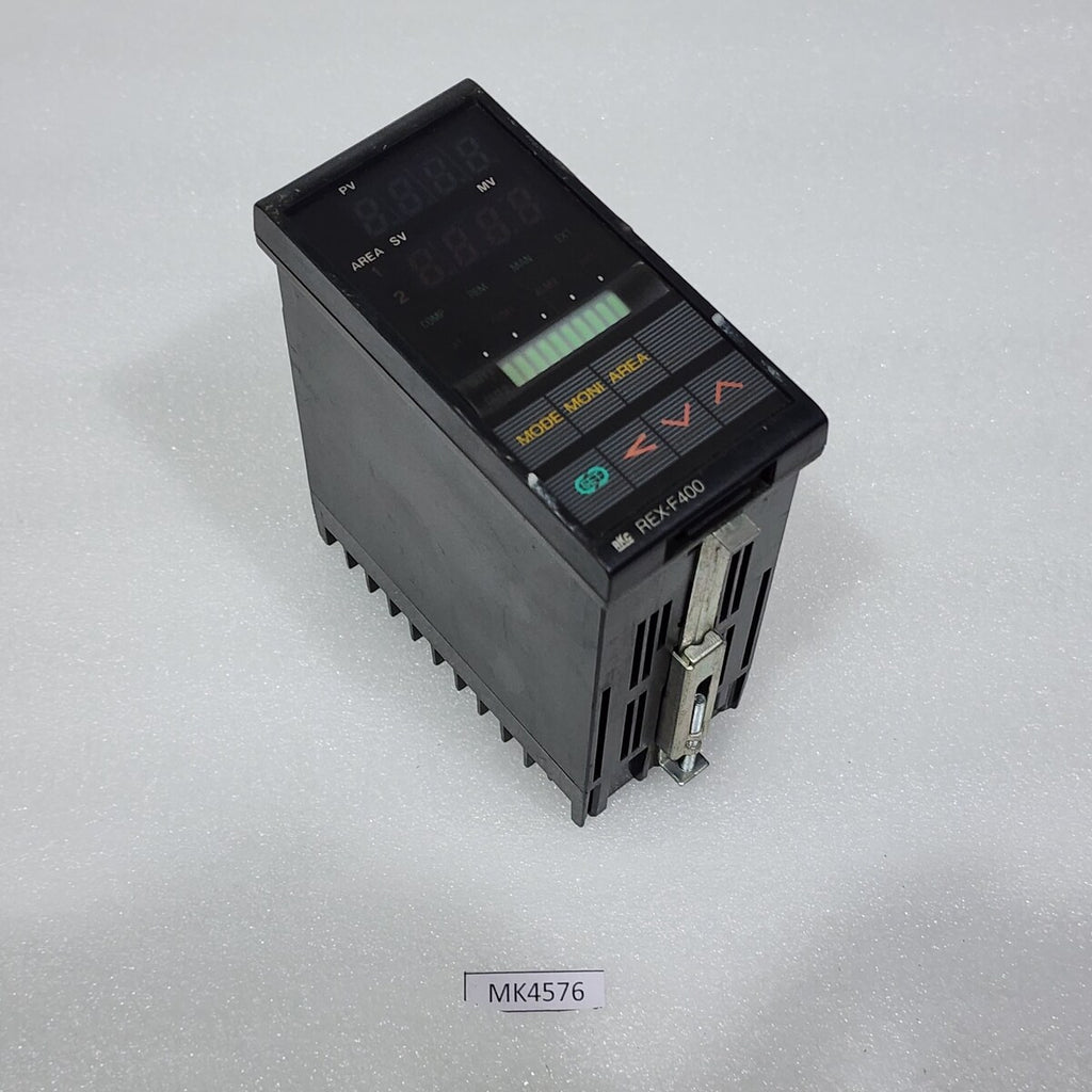 RKC INSTRUMENT INC REX-F400 TEMPERATURE CONTROLLER 14K19016 100-240VAC
