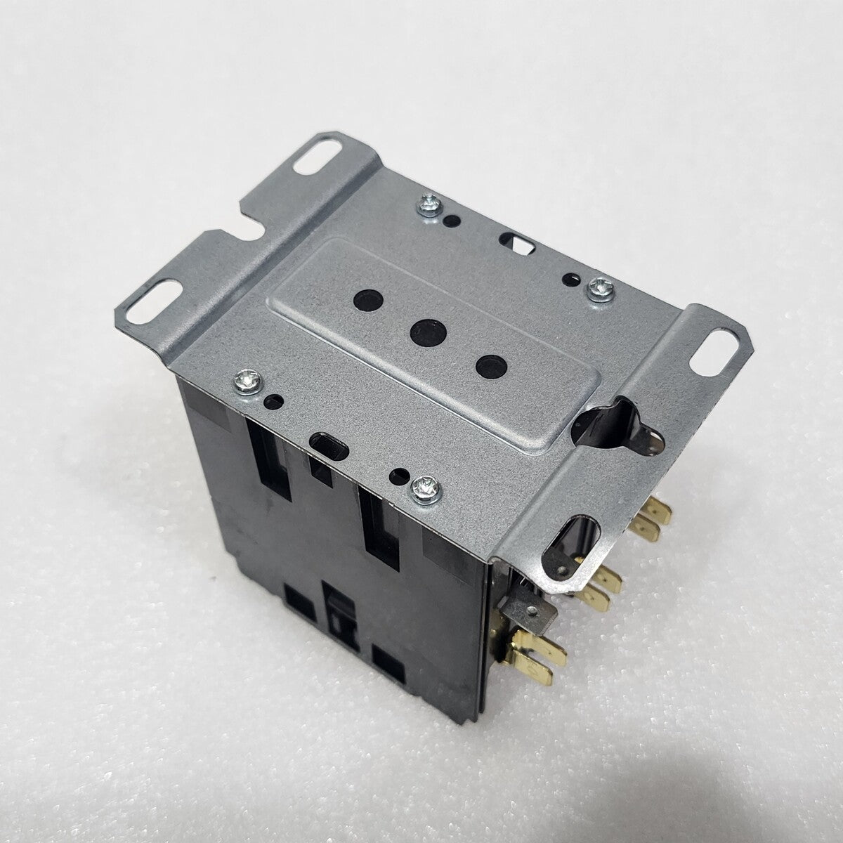 ABB DP25C3P-1 3-POLE DEFINITE PURPOSE CONTACTOR  COIL VOLTAGE 120V