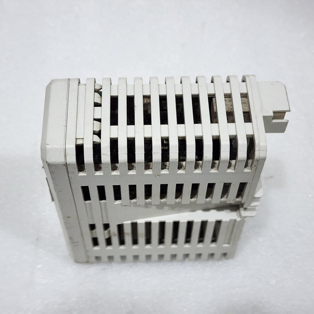 ABB DI810 DIGITAL INPUT MODULE 3BSE008508R1