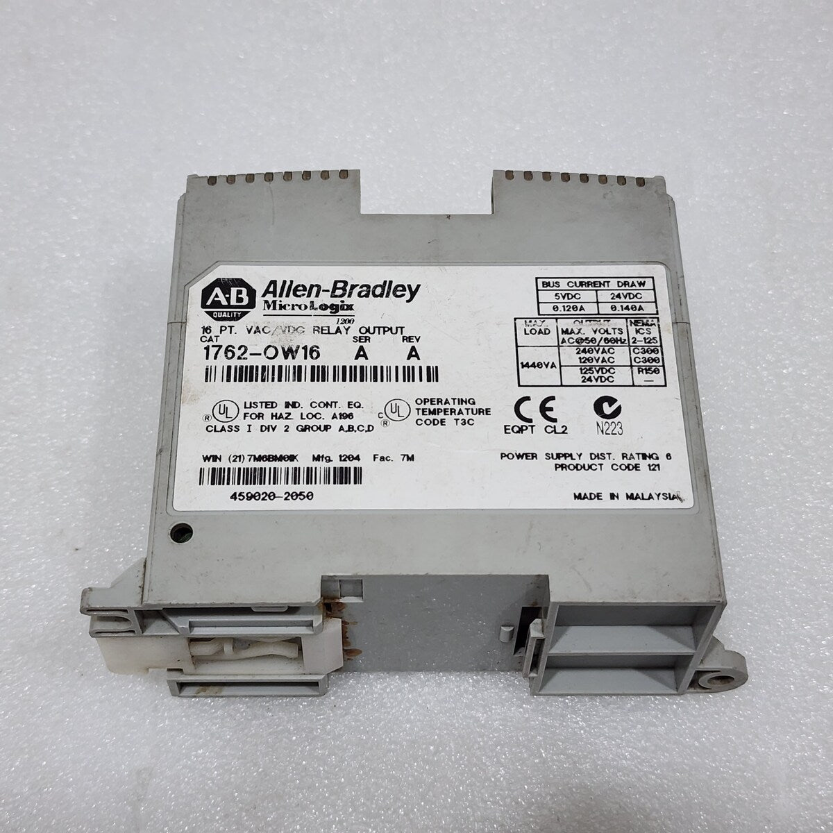 ALLEN BRADLEY CAT 1762-OW16 MICROLOGIX RELAY OUTPUT MODULE