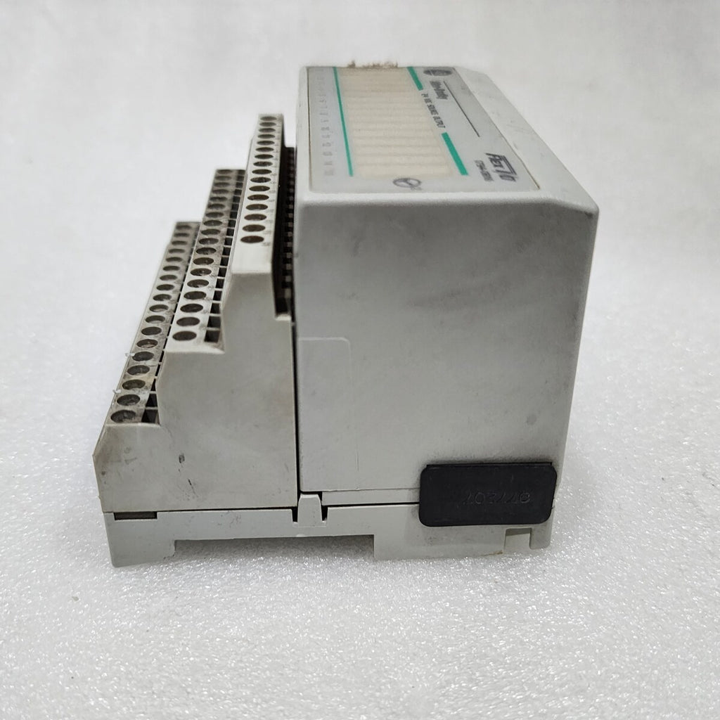 ALLEN BRADLEY CAT 1794-OB16 SERIES A 96221875 1794-TB3