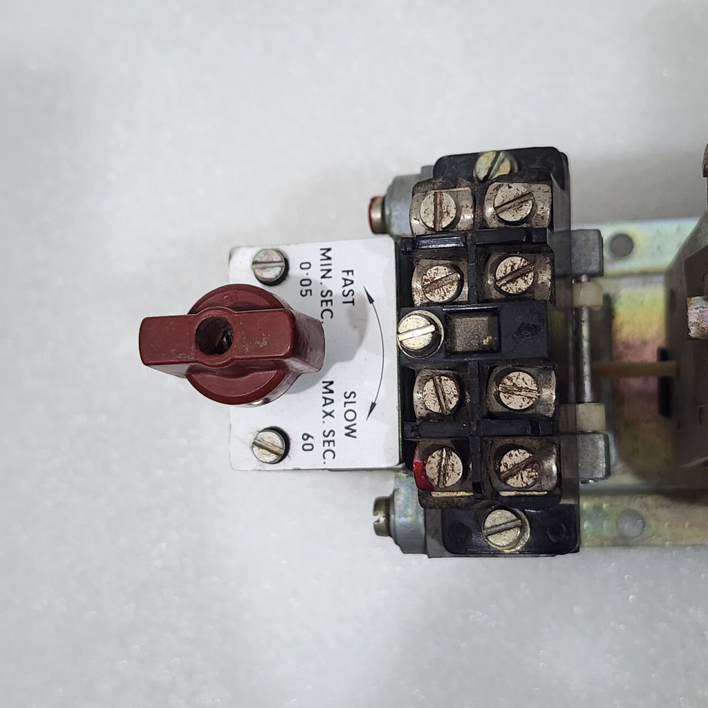 CUTLER HAMMER KRTPN 11  D.C. TIME DELAY RELAY COIL VOLTAGE 220VDC