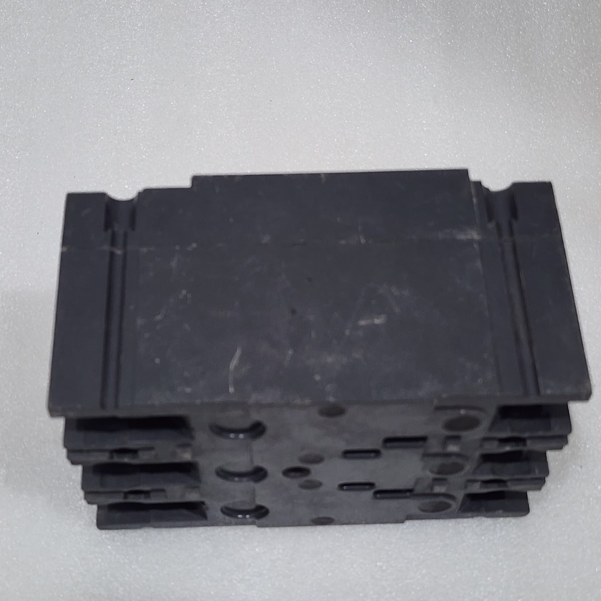 GENERAL ELECTRIC TED134010 10A CIRCUIT BREAKER 480VAC/250VDC