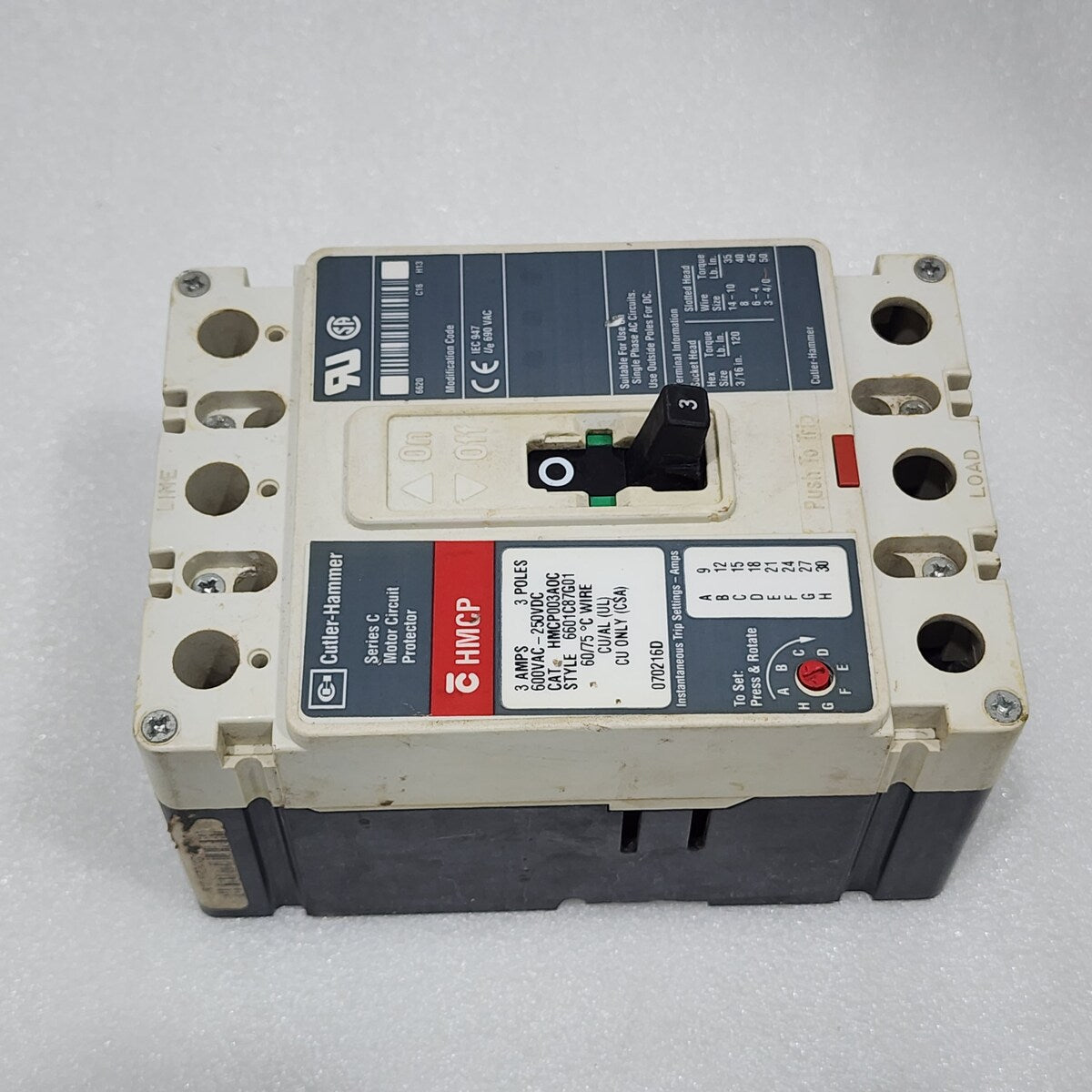 EATON CUTLER HAMMER HMCP003AOC 3A INDUSTRIAL CIRCUIT BREAKER 600VAC/250VDC HMCP