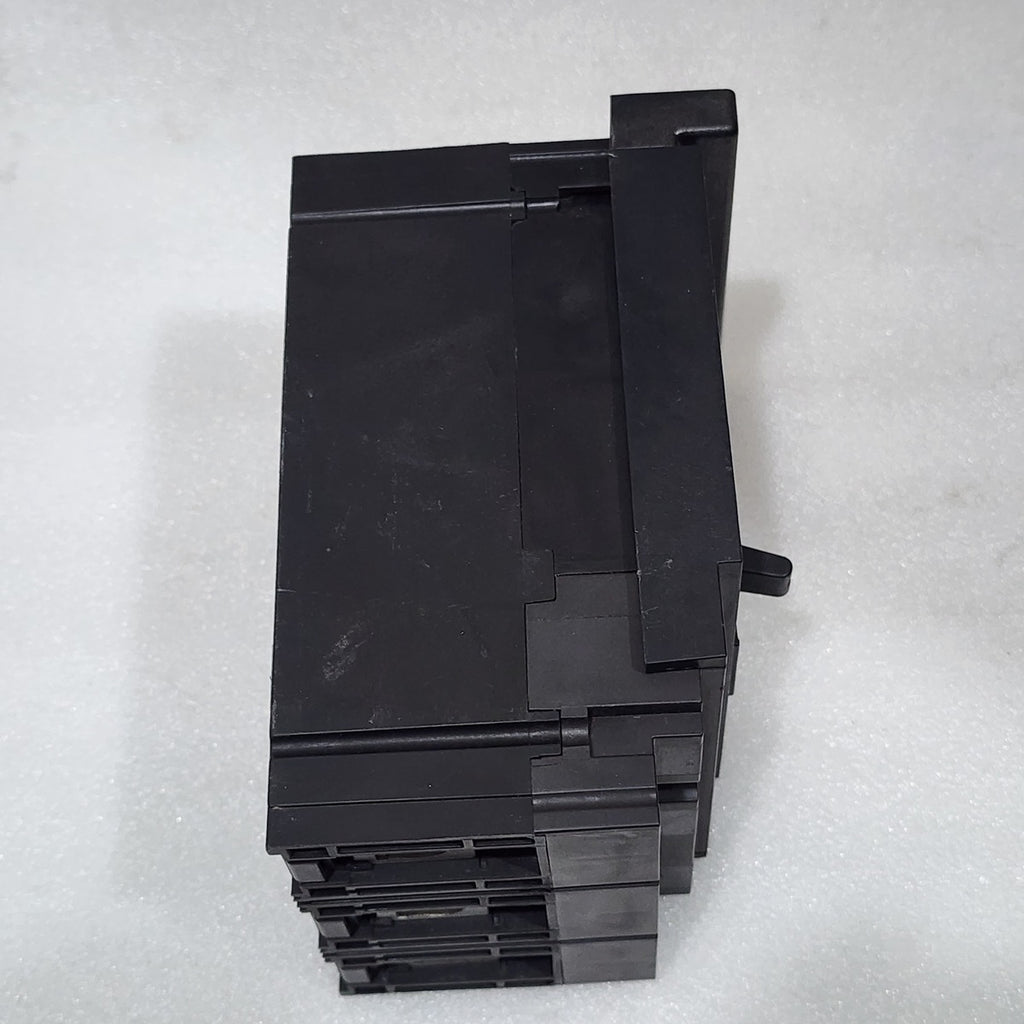SQUARE D HJA36150 150A CIRCUIT BREAKER 480VAC 250VDC WITHOUT JAWS & PROTECTOR