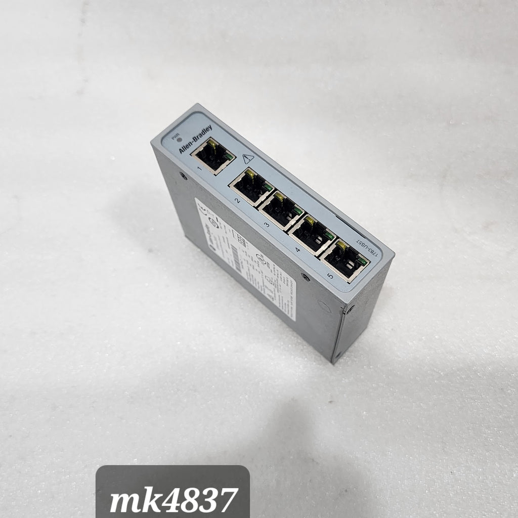 ALLEN BRADLEY STRATIX 2000 CAT 1783-US5T UNMANAGED ETHERNET SWITCH