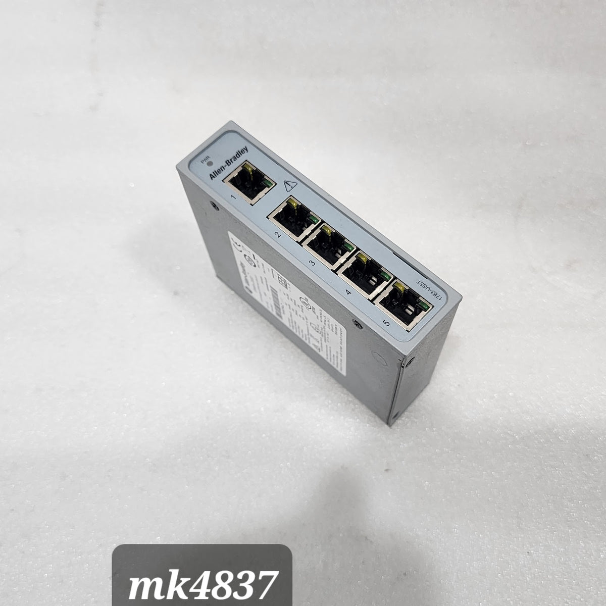 ALLEN BRADLEY STRATIX 2000 CAT 1783-US5T UNMANAGED ETHERNET SWITCH