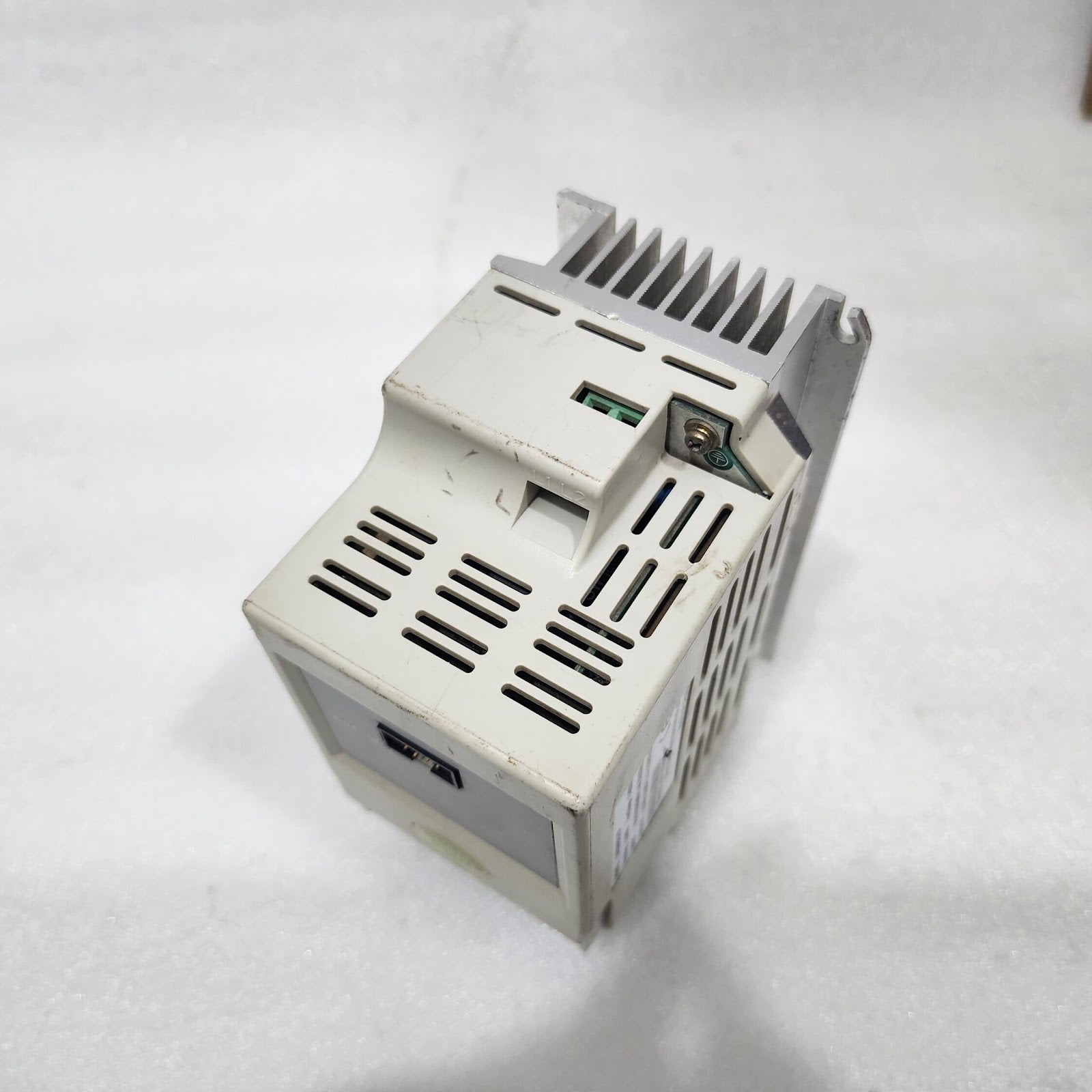 ISYOU TECHNOLOGY AFI004S21-XF INVERTER DRIVE 0.4KW