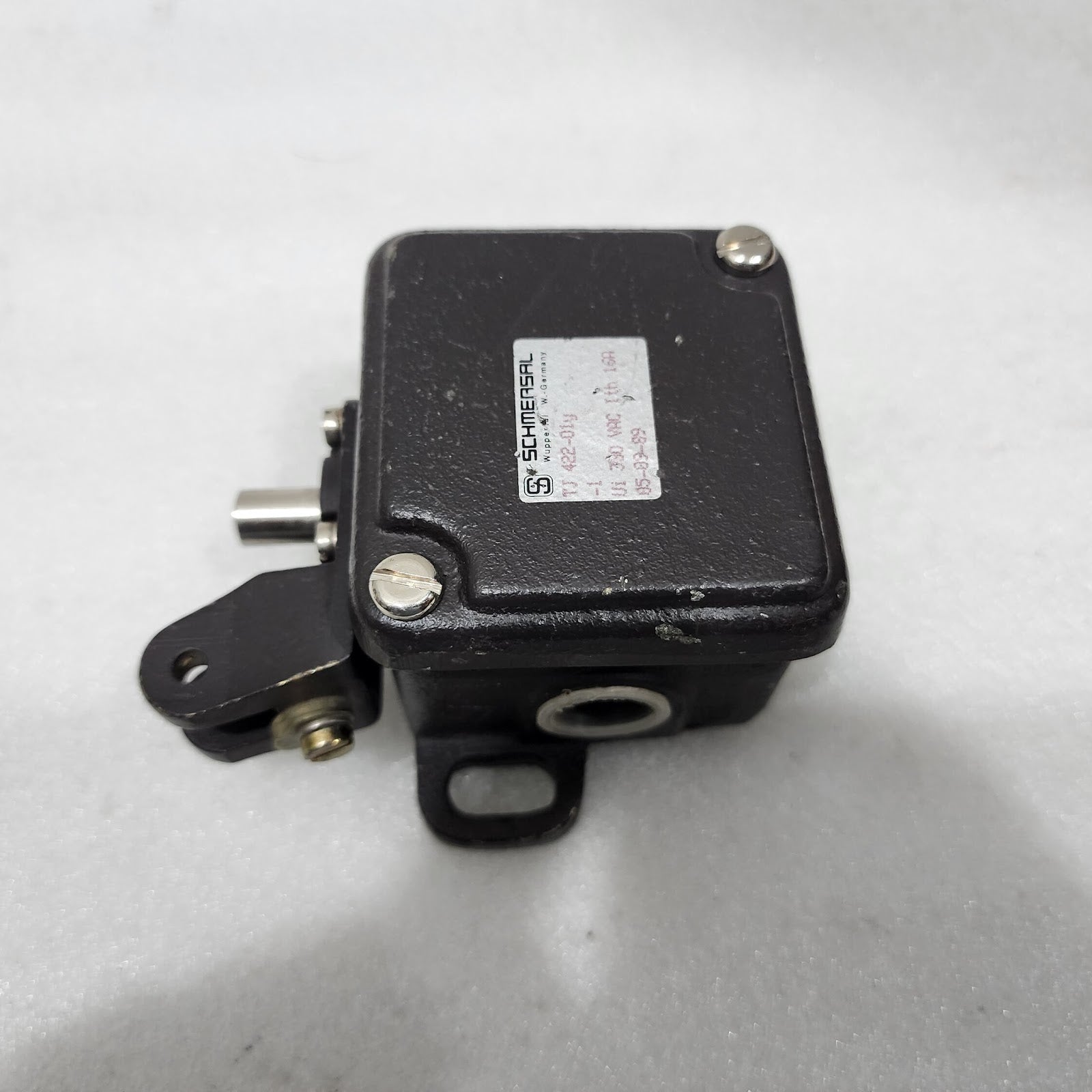 SCHMERSAL TJ 422-01Y OFF SET POSITION SWITCH 380VAC 16A