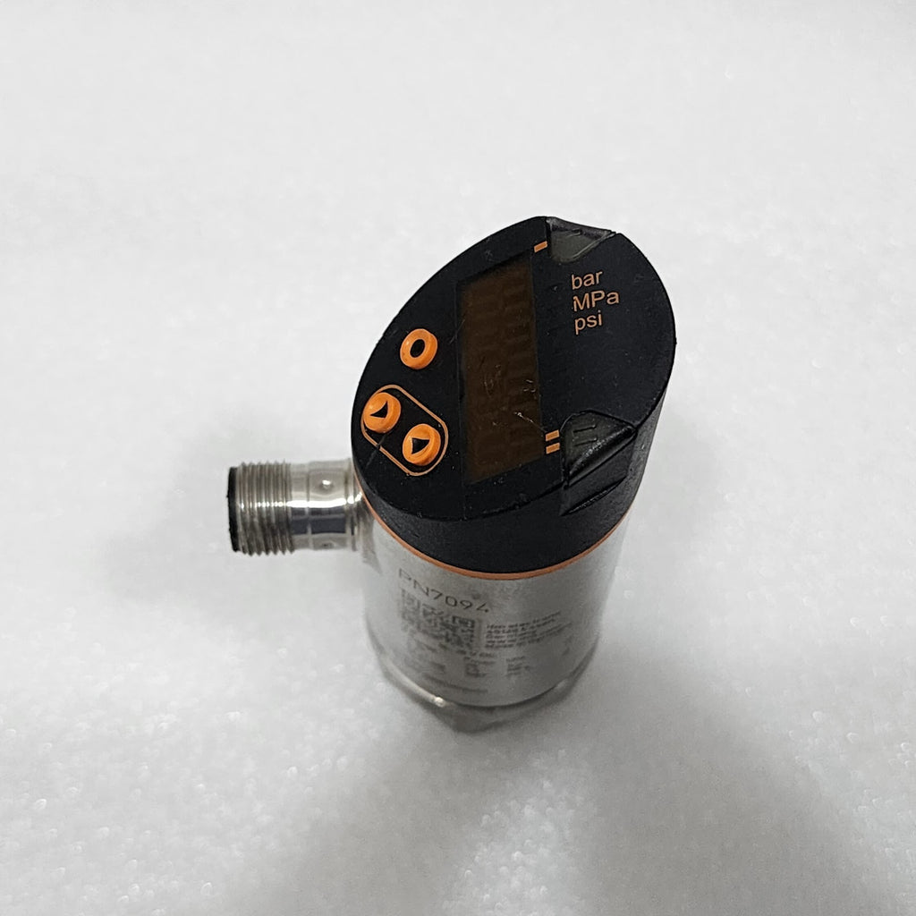 IFM PN7094 PRESSURE SENSOR WITH DISPLAY 18-30VDC