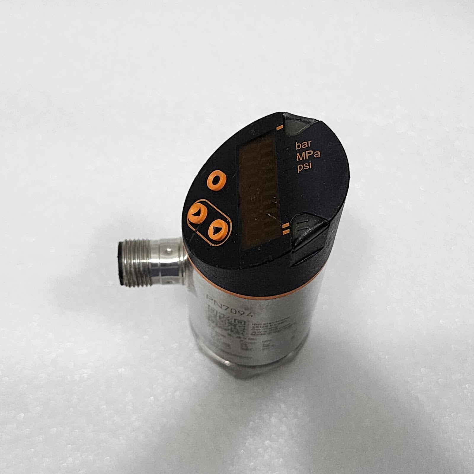 IFM PN7094 PRESSURE SENSOR WITH DISPLAY 18-30VDC