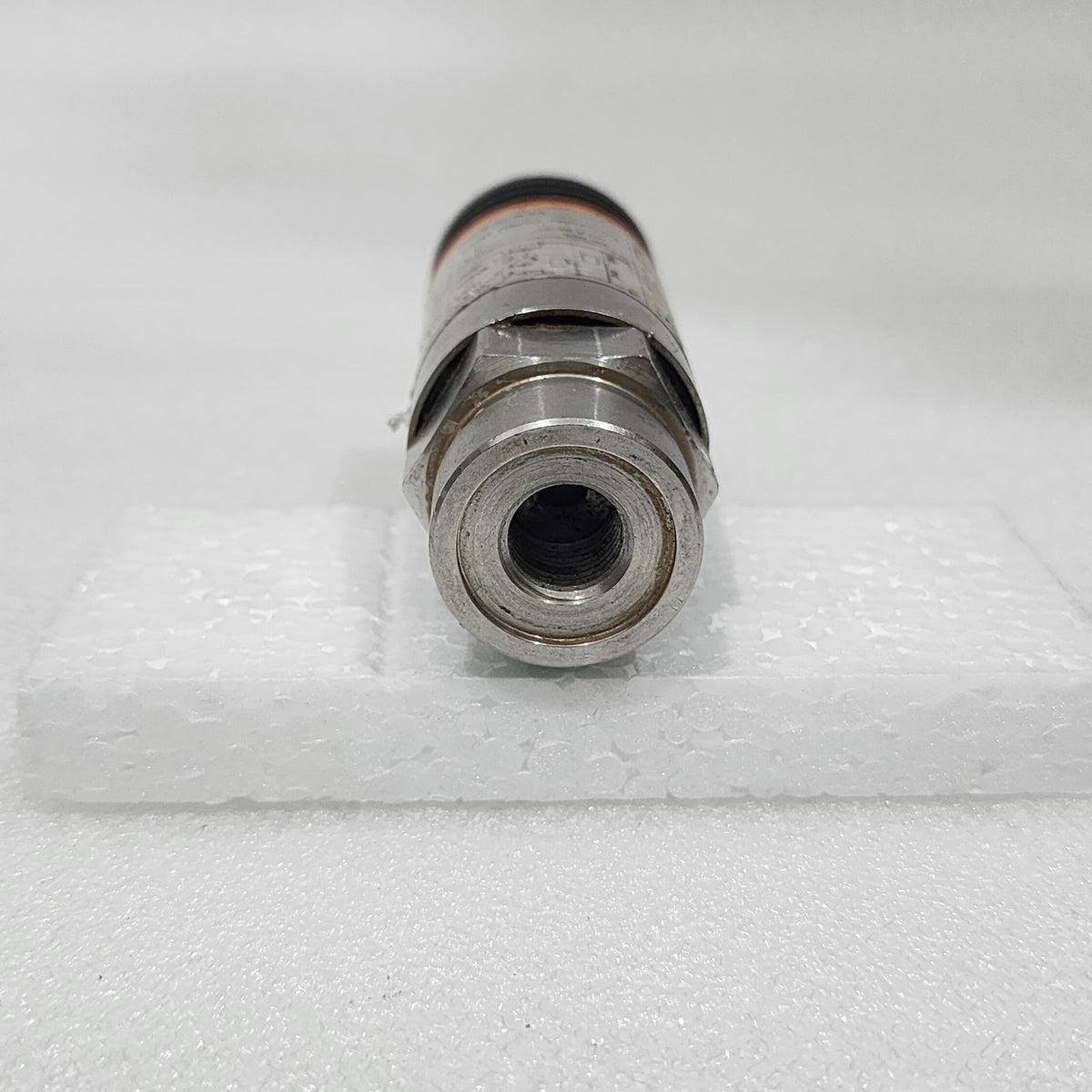 IFM PN7002 PRESSURE SENSOR WITH DISPLAY