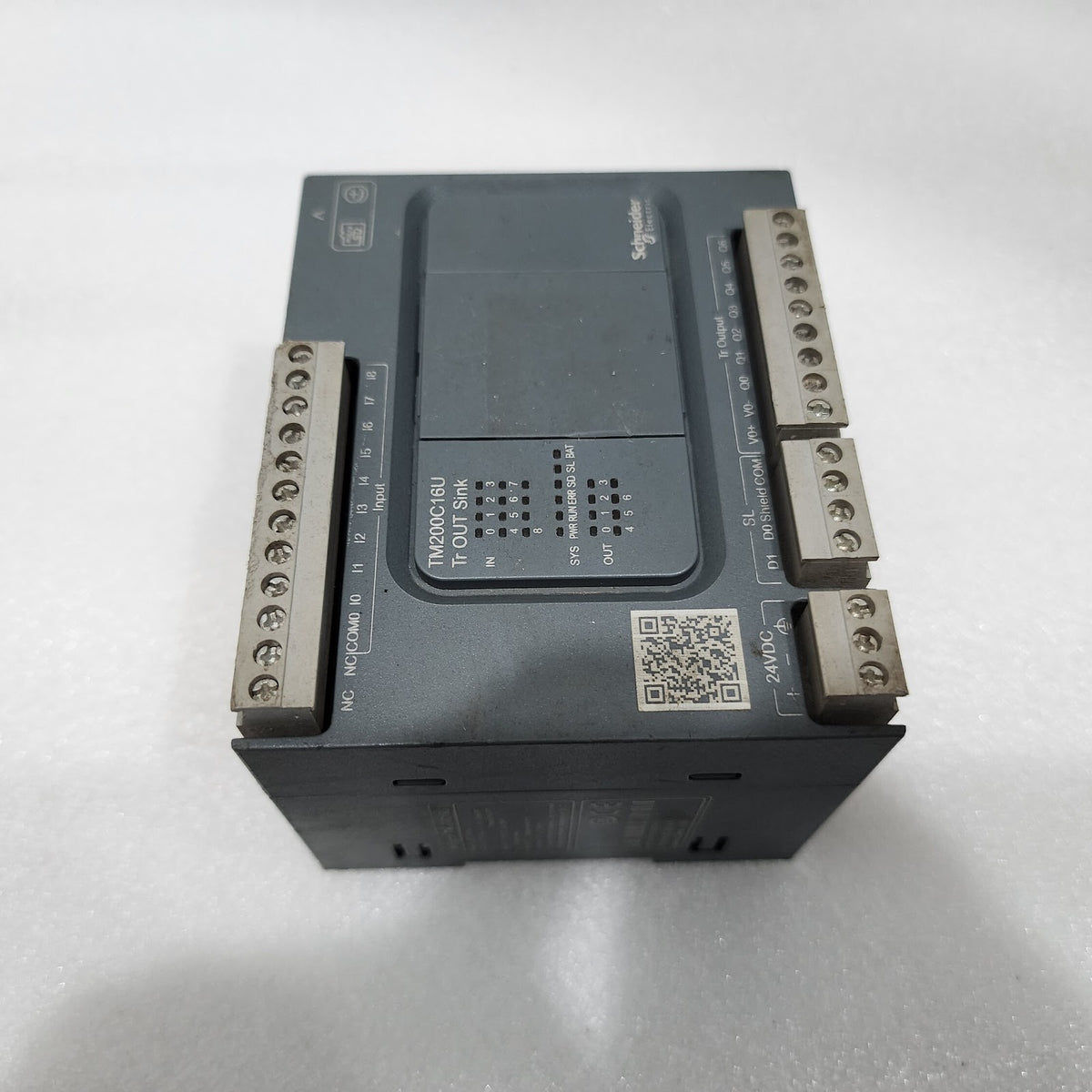 TM200C16U M200 CONTROLLER 16 I/O TRANSISTOR SINK 24VDC