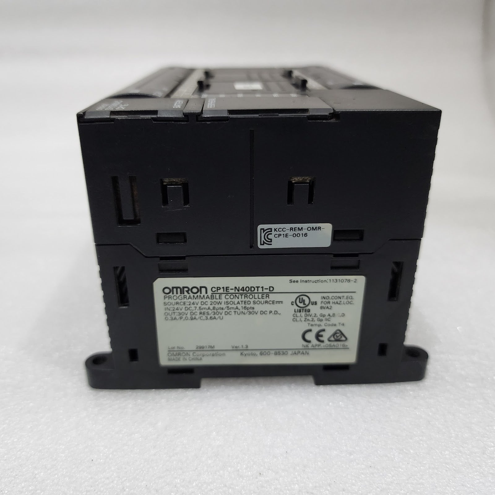 OMRON CP1E-N40DT1-D PROGRAMMABLE CONTROLLER 24VDC