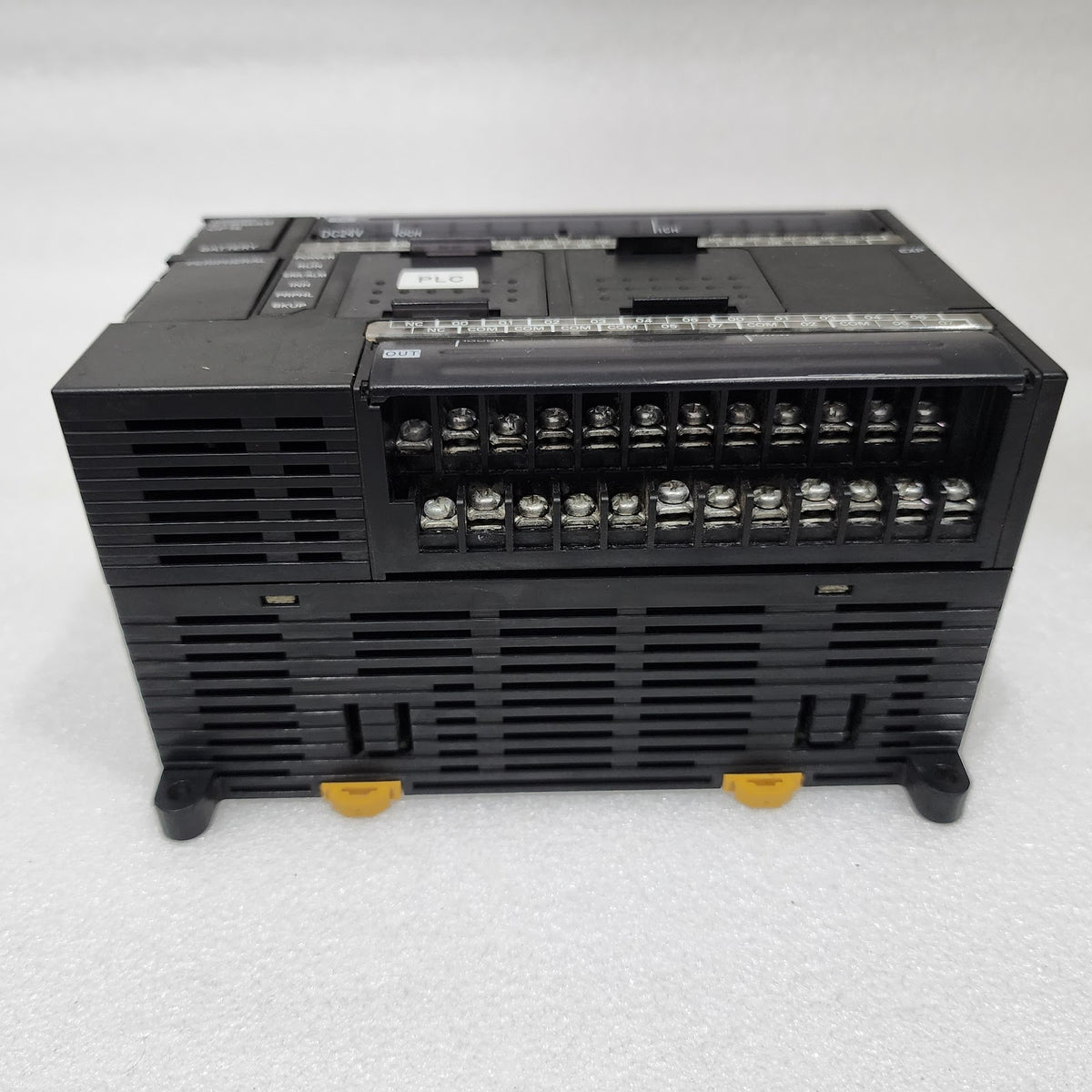 OMRON CP1E-N40DT1-D PROGRAMMABLE CONTROLLER 24VDC