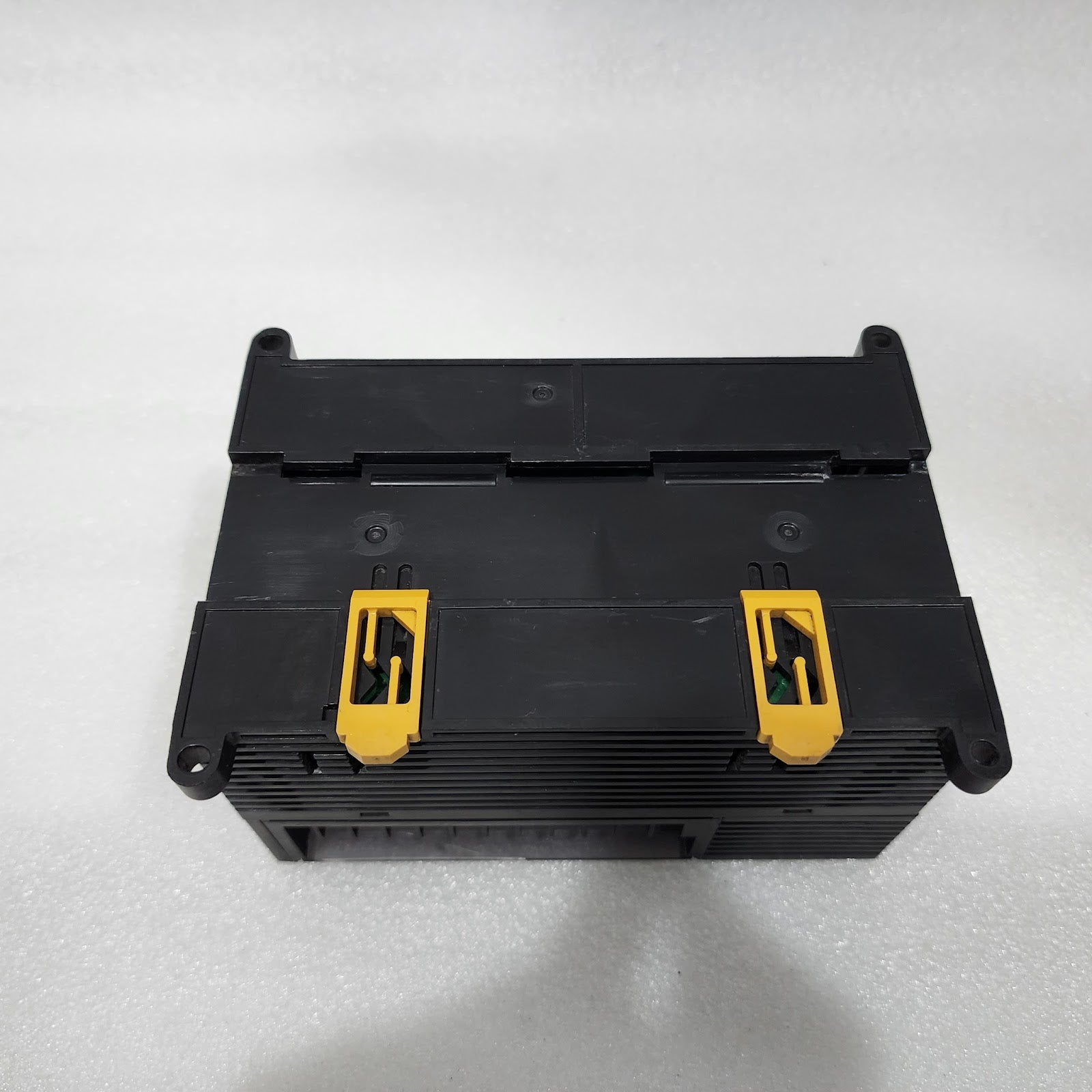 OMRON CP1E-N40DT1-D PROGRAMMABLE CONTROLLER 24VDC