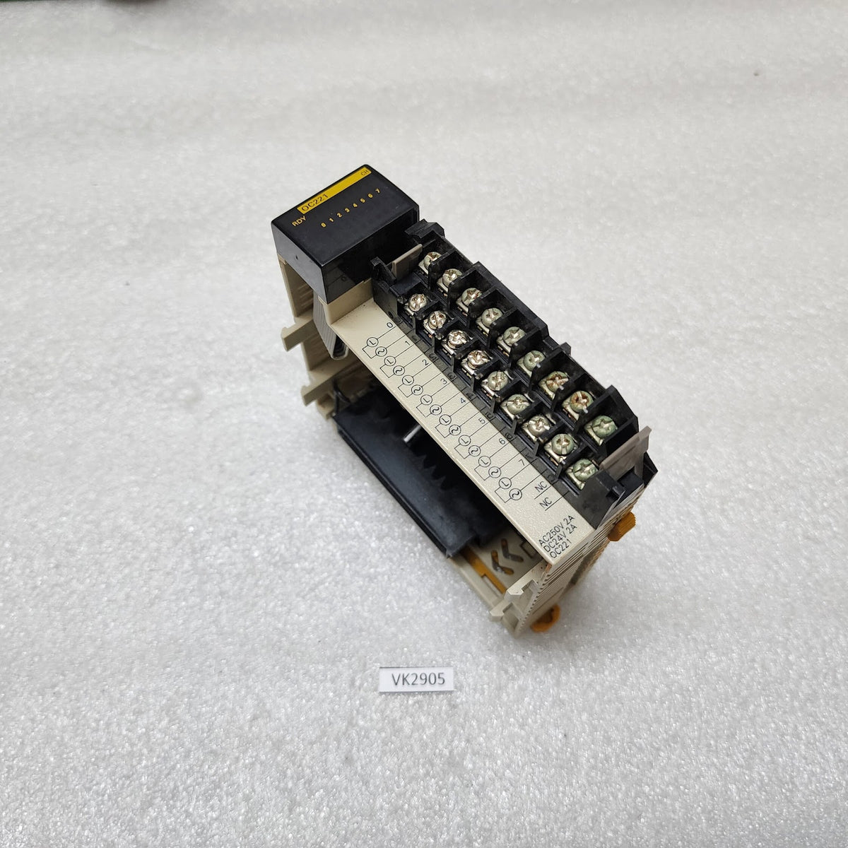 OMRON CQM1-OC221 OUTPUT UNIT