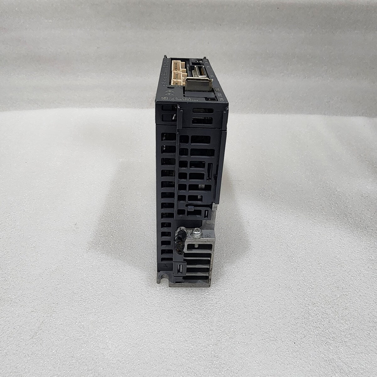MITSUBISHI MR-J3-10A AC SERVO DRIVE