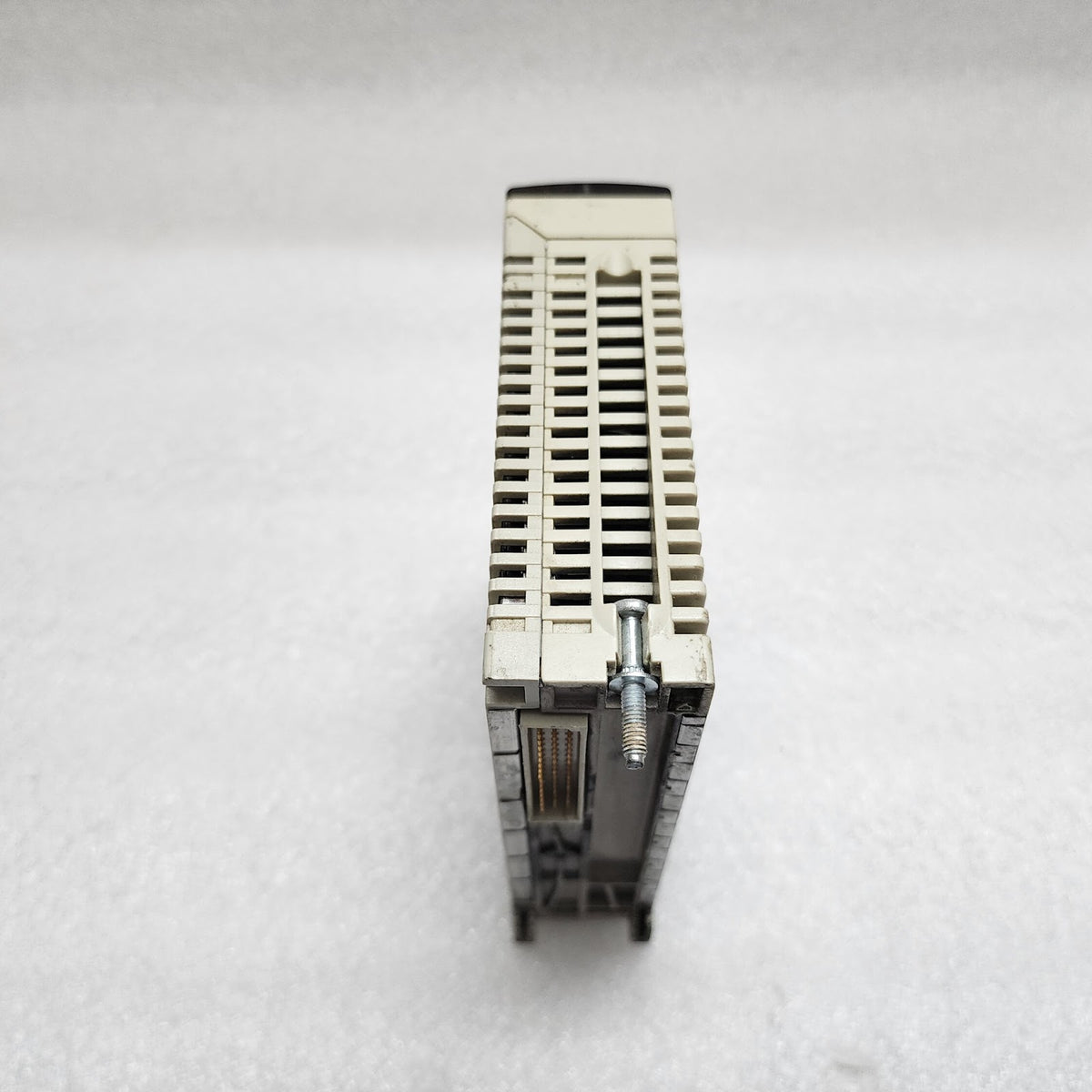 TSXASY800 8Q ANA.HL.NON ANALOG OUTPUT MODULE