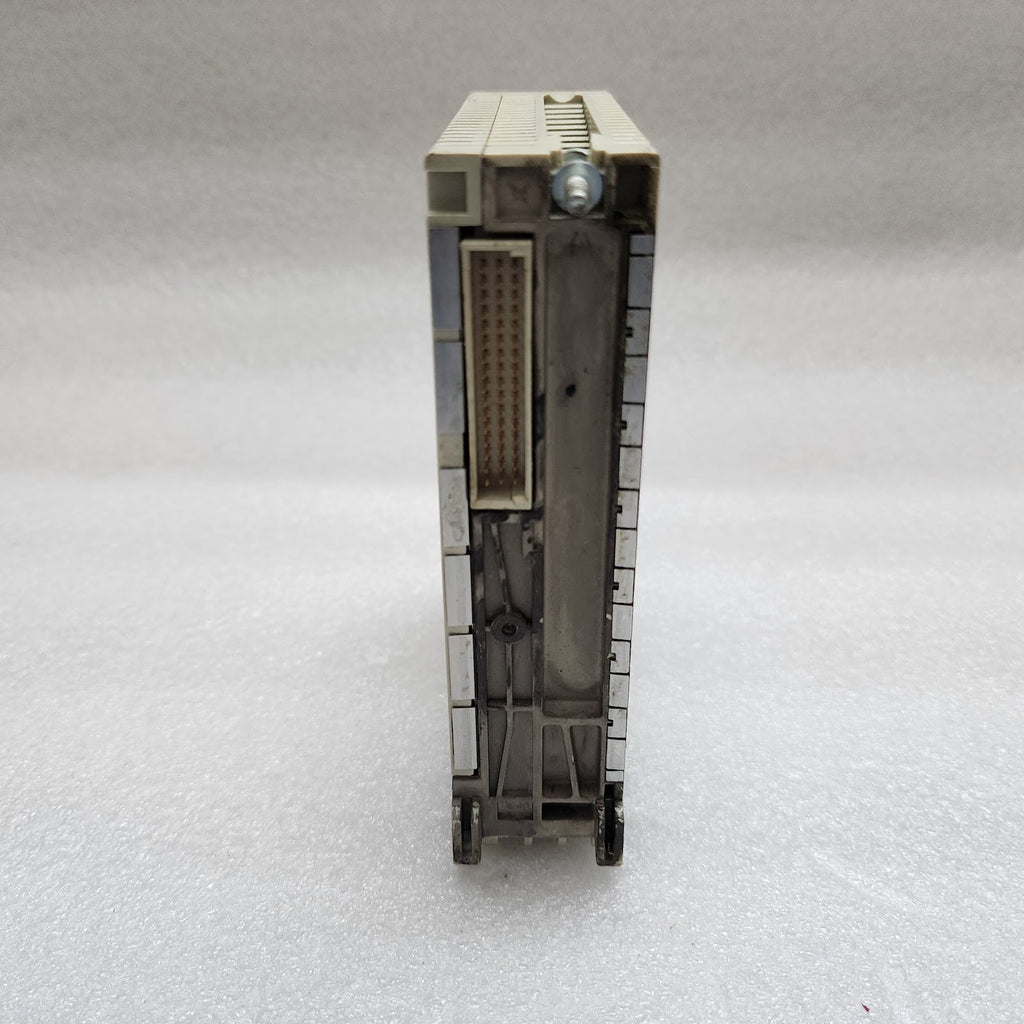 TSXASY800 8Q ANA.HL.NON ANALOG OUTPUT MODULE