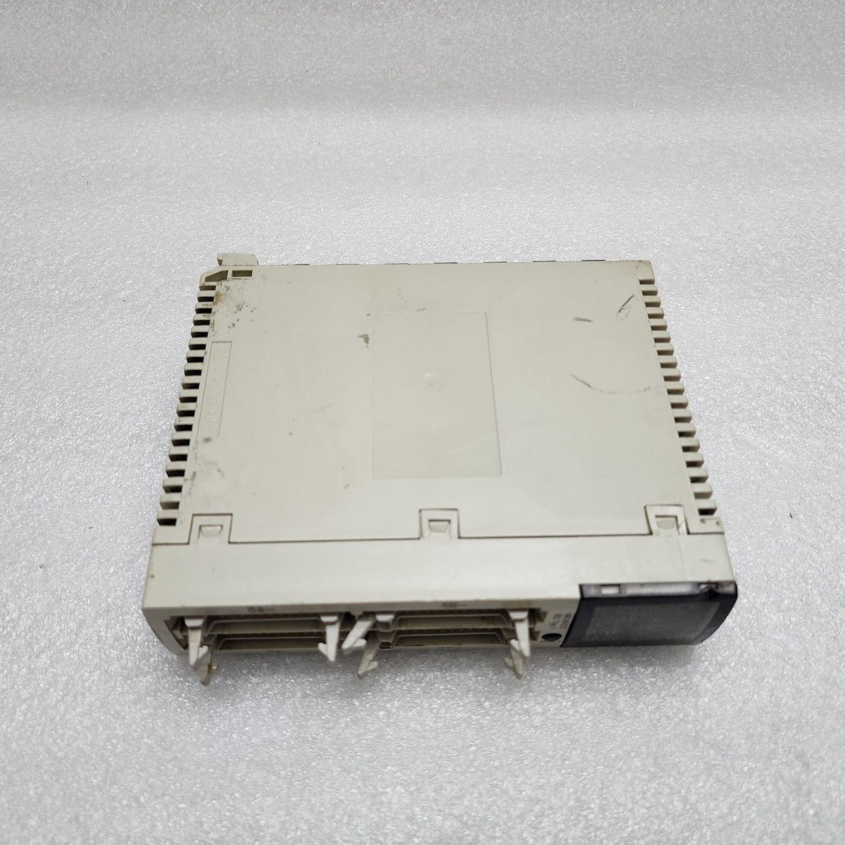 TSX DEY64D2K DISCRETE INPUT MODULE