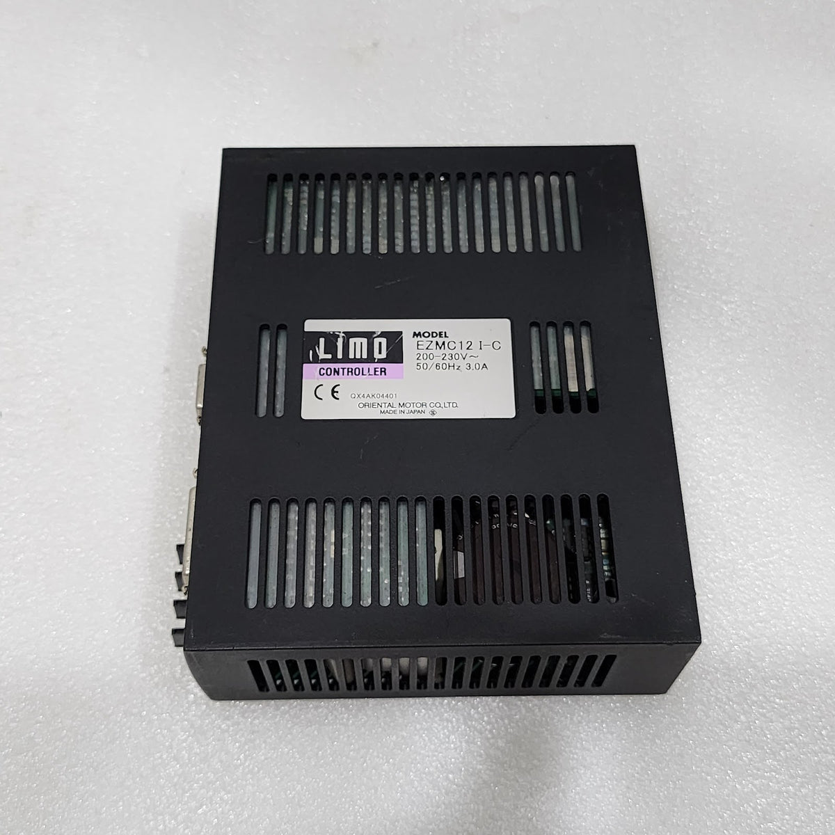 LIMO CONTROLLER EZMC12 I-C LINEAR MOTION CONTROLLER ORIENTAL MOTOR 200-230V