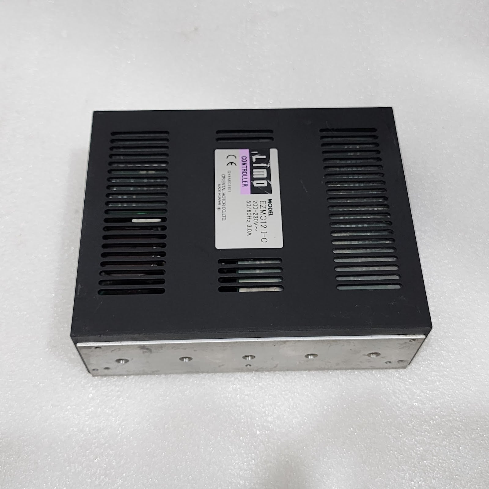 LIMO CONTROLLER EZMC12 I-C LINEAR MOTION CONTROLLER ORIENTAL MOTOR 200-230V