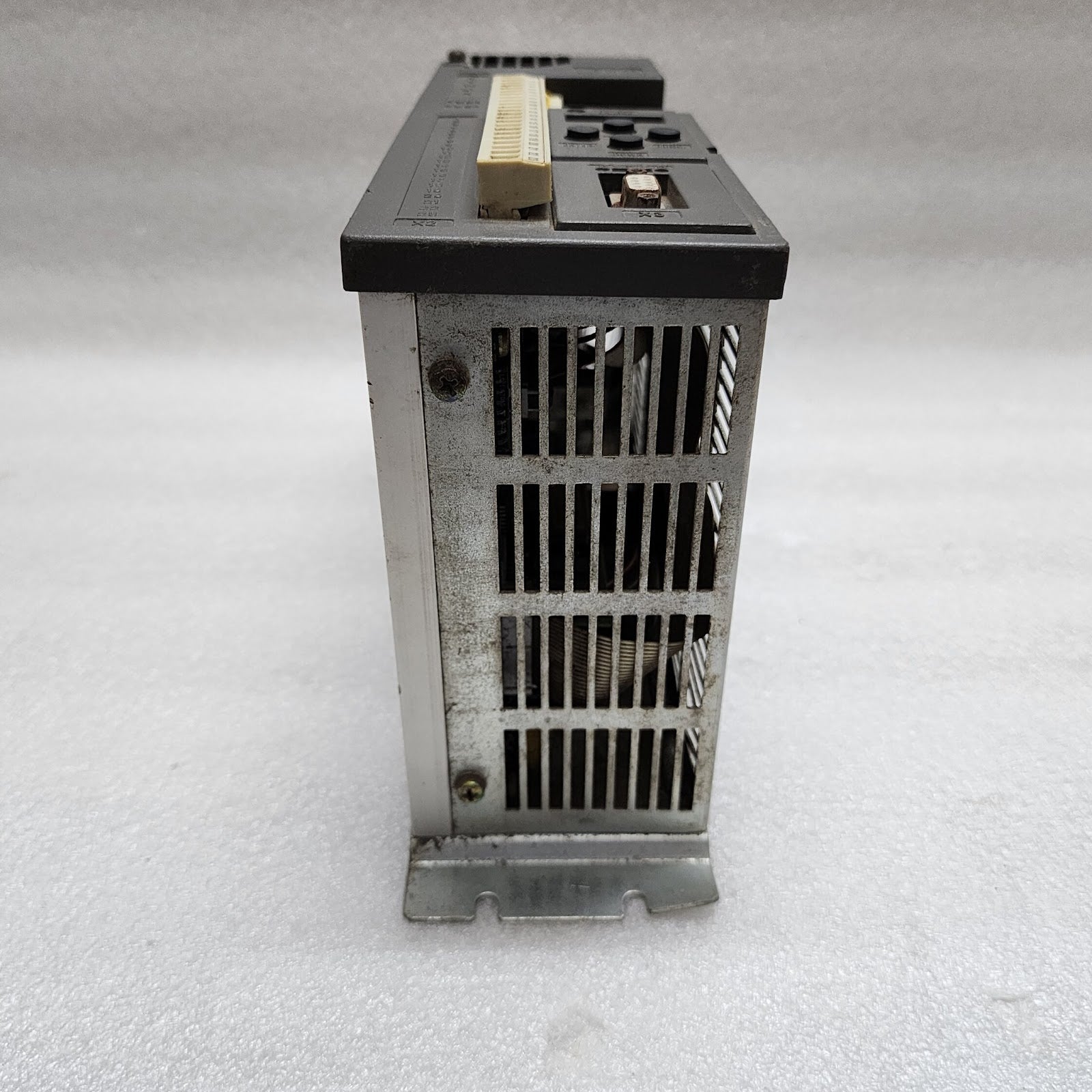 KEB 07.F0.R01-1228 FREQUENCY INVERTER 0.75KW   KARL E BRINKMANN