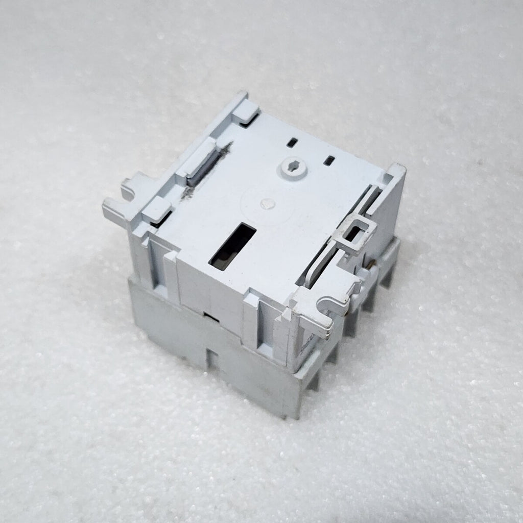 SPRECHER + SCHUH CS4-40E CONTROL RELAY COIL VOLTAGE 220-240V