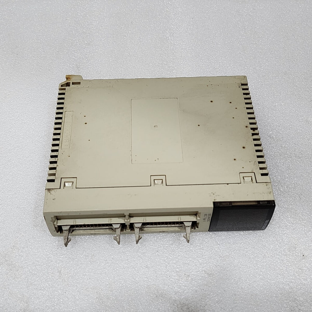 TSXDEY32D2K 32I 24VDC SINK CONN