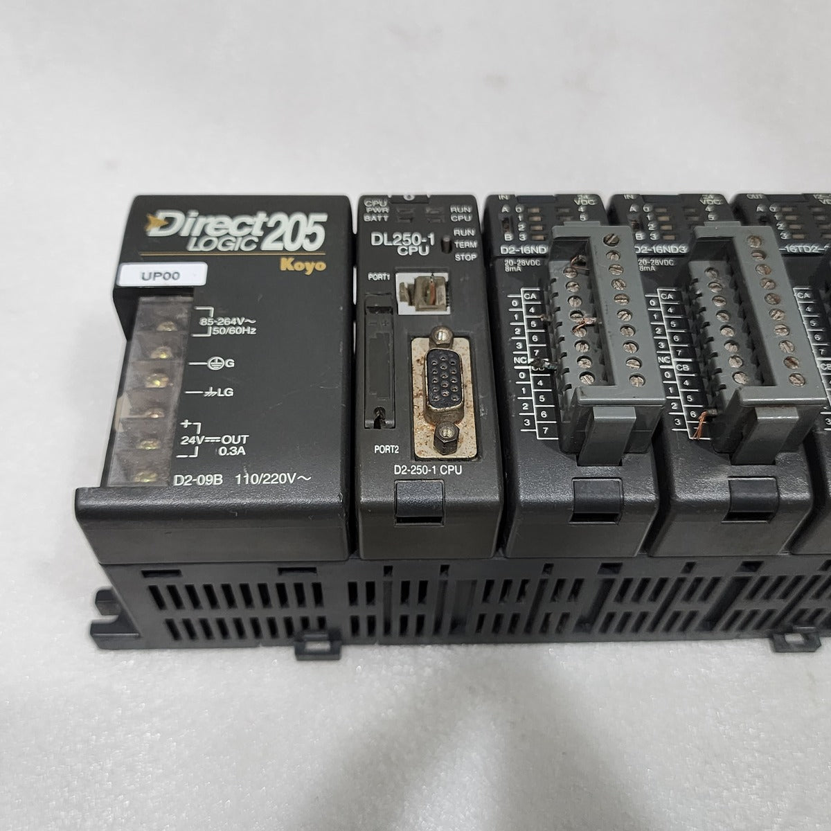 KOYO PLC DL250-1 CPU D2-09B PS D2-16ND3-2 IN D2-16TD2-2 OUT