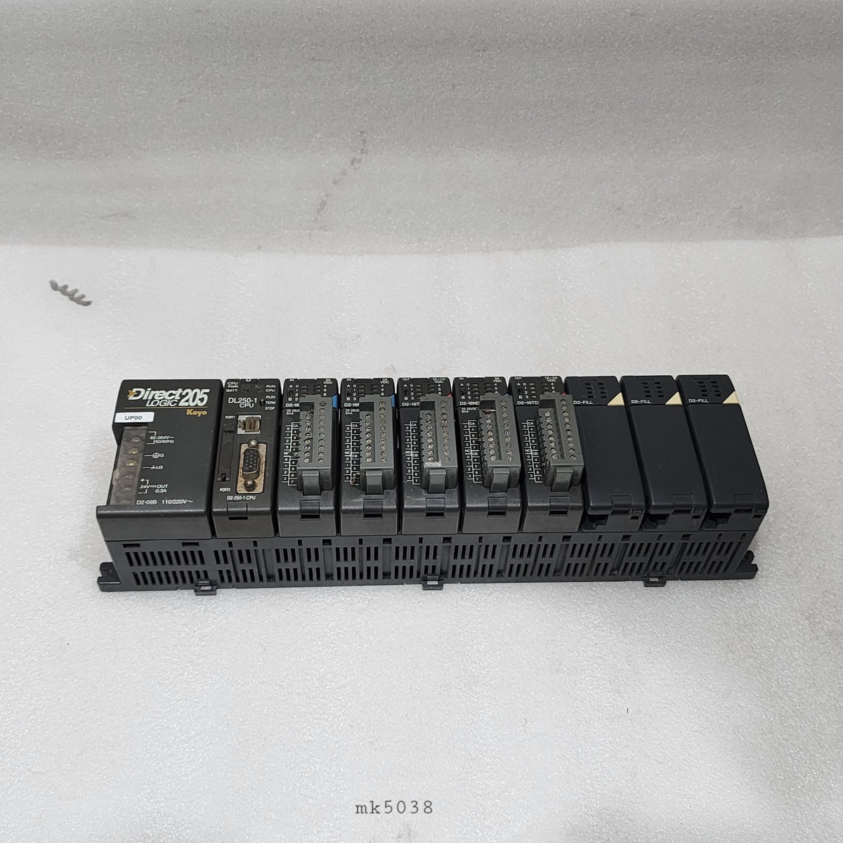 KOYO PLC DL250-1 CPU D2-09B PS D2-16ND3-2 IN D2-16TD2-2 OUT