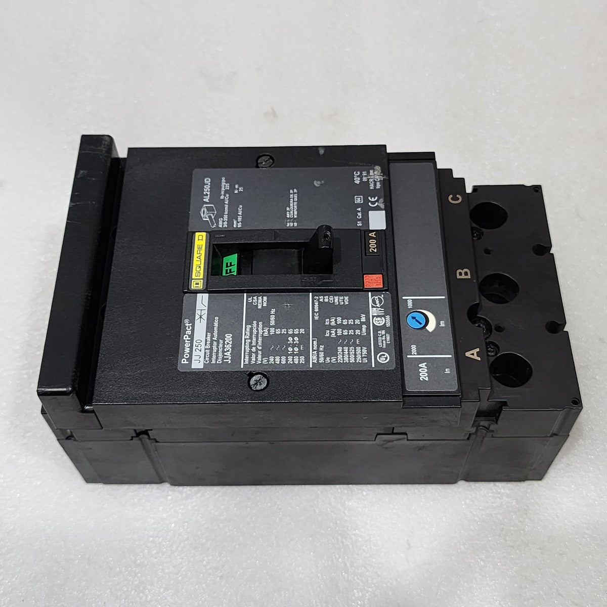 SQUARE D JJA36200 CIRCUIT BREAKER 200A JJ250 WITHOUT JAWS & PROTECTOR