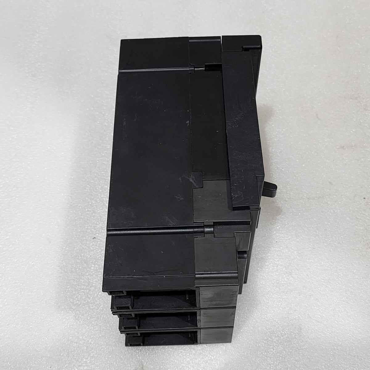 SQUARE D JJA36200 CIRCUIT BREAKER 200A JJ250 WITHOUT JAWS & PROTECTOR
