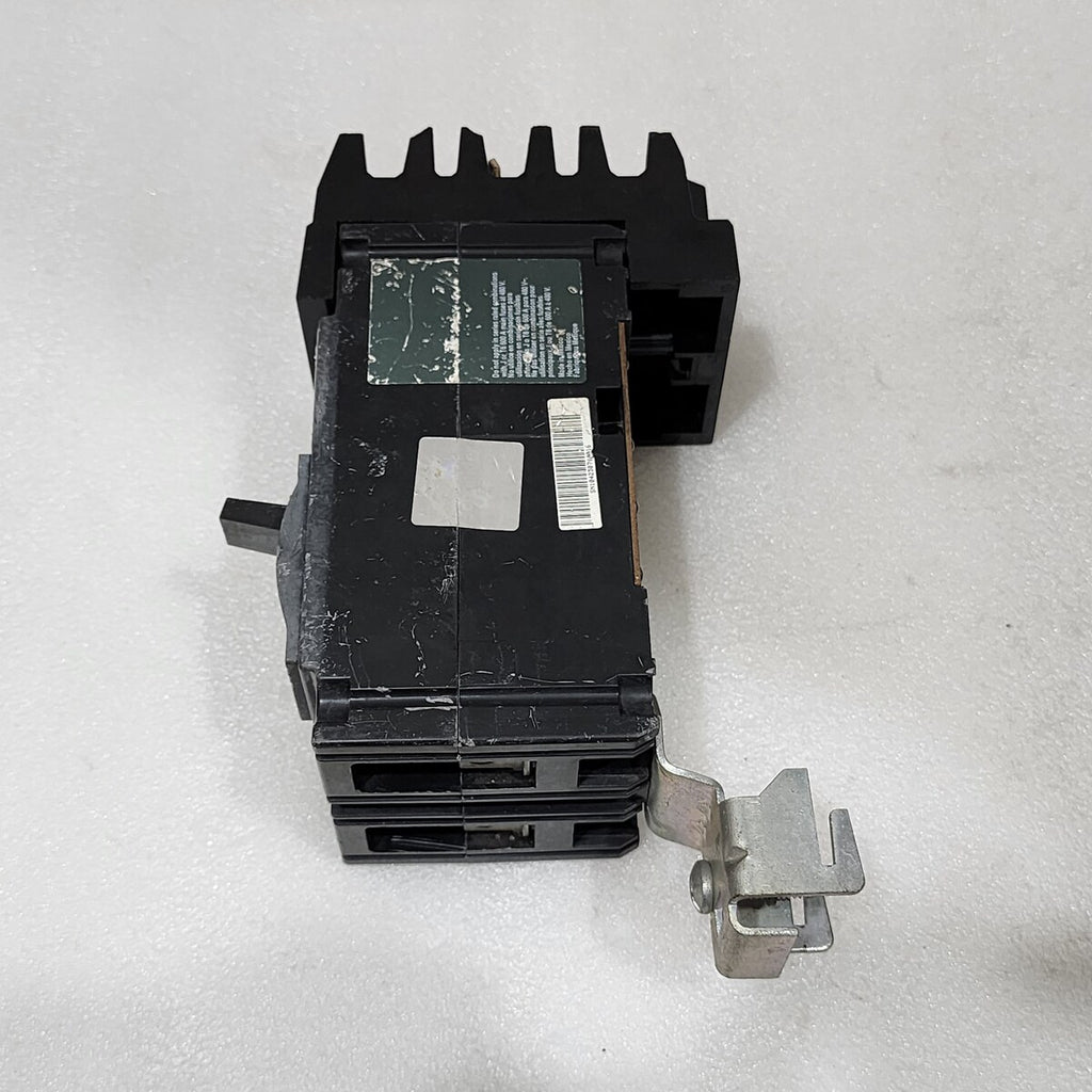 SQUARE D FA 15 A  CIRCUIT BREAKER 15A FA26015AB FA/LA MOLDED CASE CIRCUIT BREAKE