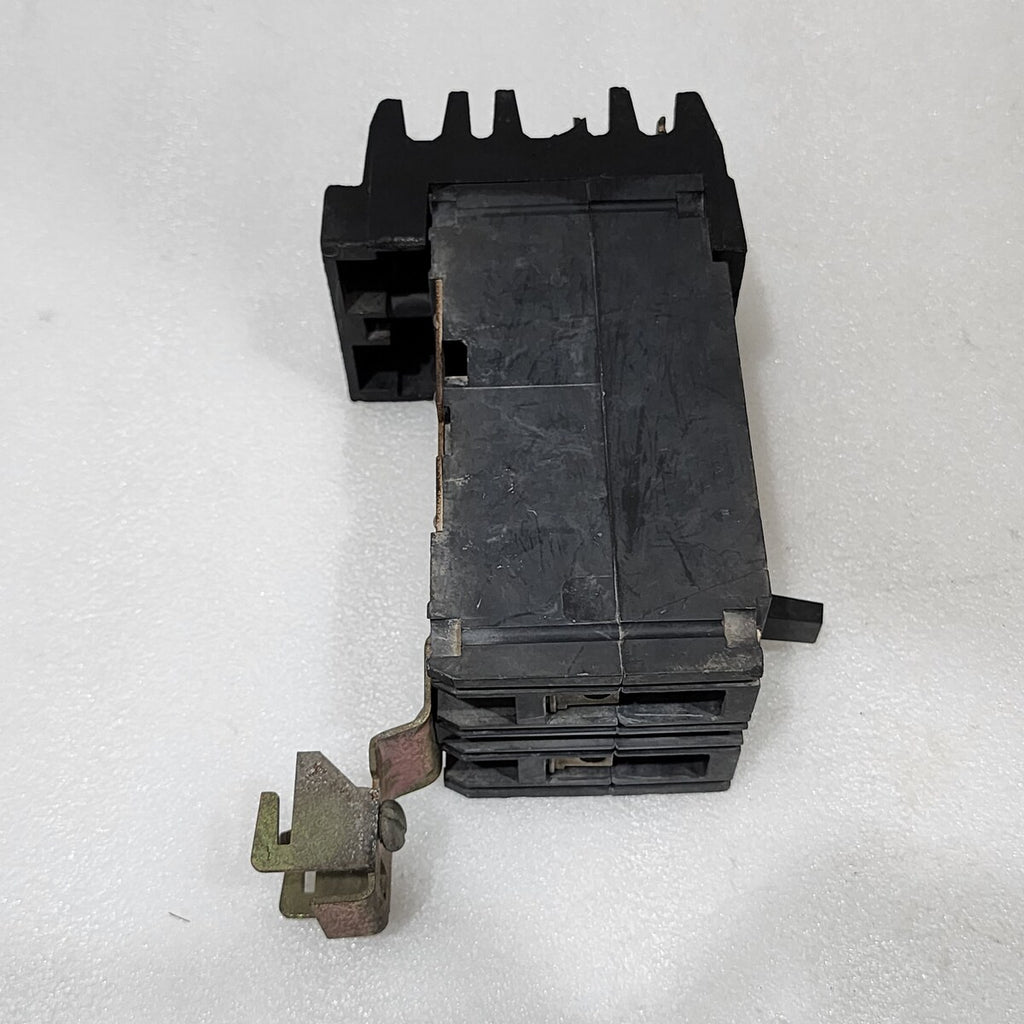 SQUARE D FA24015AB FA/LA MOLDED CASE CIRCUIT BREAKER 15A
