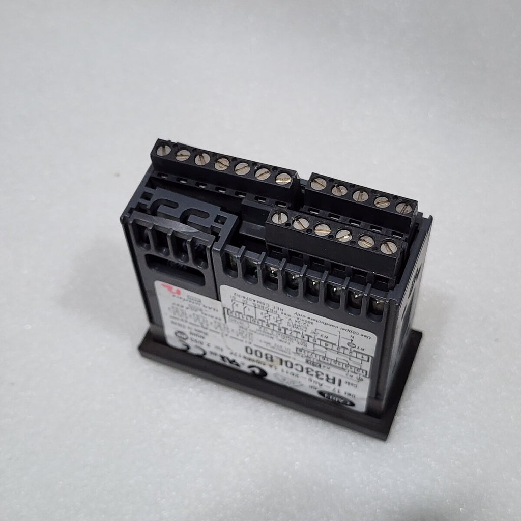 CAREL IR33C0LB00 TEMPERATURE PROCESS CONTROLLER
